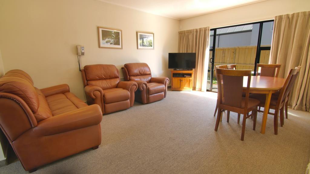 Country Glen Lodge Крайстчърч Екстериор снимка